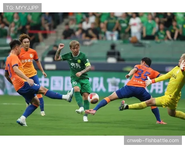 北京国安外援阿德本罗大腿肌肉拉伤，预计休战三周。